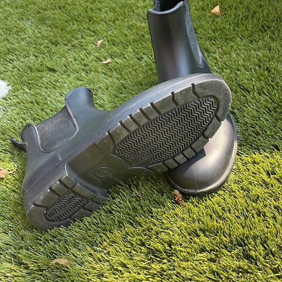 Ankle Rain Booties - Picture 7 of 10